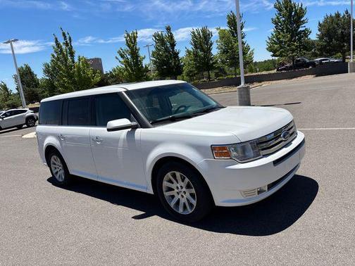 White 2010 Ford Flex SEL