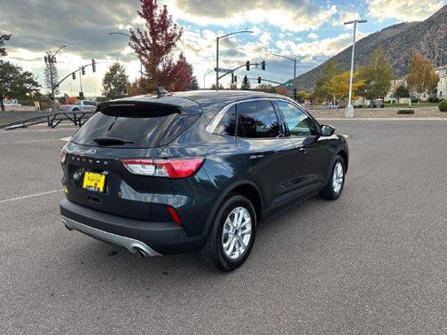 Stone Blue Metallic 2022 Ford Escape SE