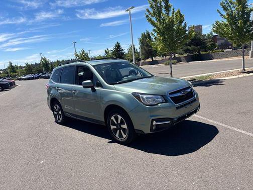 Jasmine Green Metallic 2018 Subaru Forester 2.5i Limited