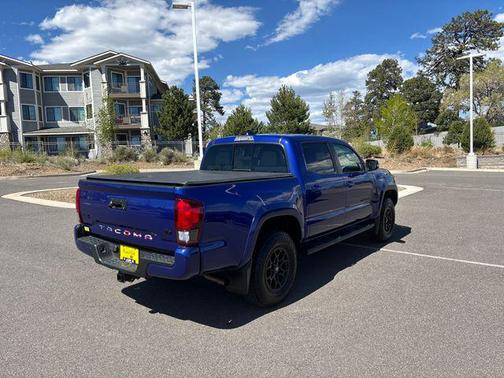 Blue Crush Metallic 2022 Toyota Tacoma SR5