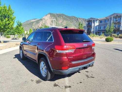 Velvet Red Pearlcoat 2018 Jeep Grand Cherokee Laredo E