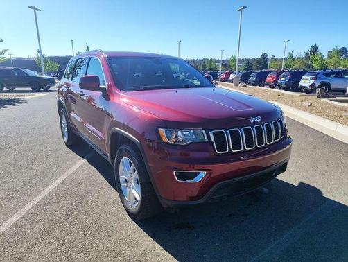Velvet Red Pearlcoat 2018 Jeep Grand Cherokee Laredo E