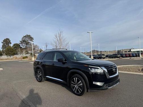 2023 Nissan Pathfinder Platinum 4WD