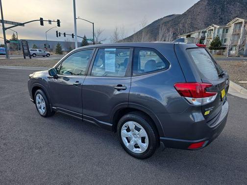 2022 Subaru Forester Base