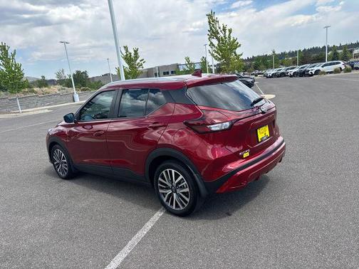 Scarlet Ember Tintcoat 2023 Nissan Kicks SV