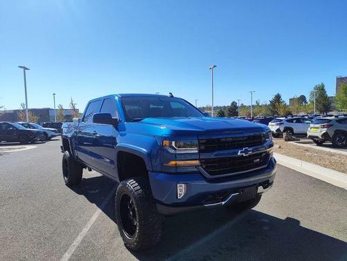 Deep Ocean Blue Metallic 2017 Chevrolet Silverado 1500 2LT