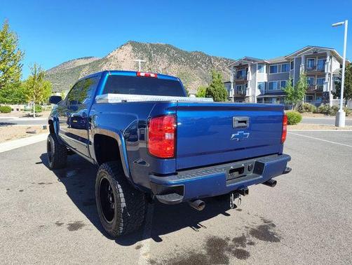 Deep Ocean Blue Metallic 2017 Chevrolet Silverado 1500 2LT