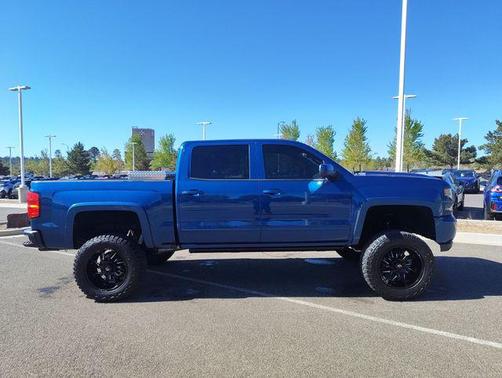 Deep Ocean Blue Metallic 2017 Chevrolet Silverado 1500 2LT