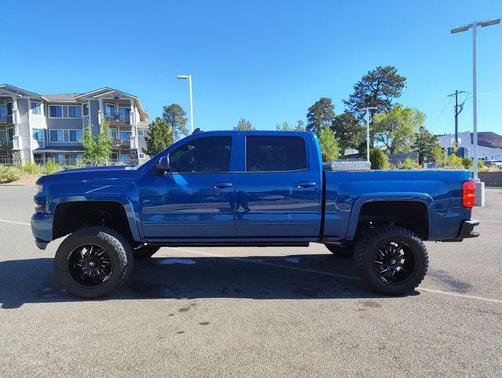 Deep Ocean Blue Metallic 2017 Chevrolet Silverado 1500 2LT