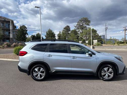 Ice Silver Metallic 2023 Subaru Ascent Premium 7-Passenger