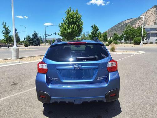 Quartz Blue Pearl 2017 Subaru Crosstrek 2.0i Premium