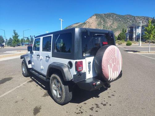 Bright White Clearcoat 2014 Jeep Wrangler Unlimited Sport