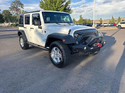 Bright White Clearcoat 2014 Jeep Wrangler Unlimited Sport