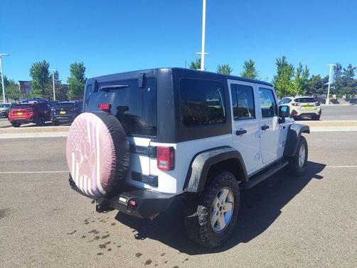 Bright White Clearcoat 2014 Jeep Wrangler Unlimited Sport