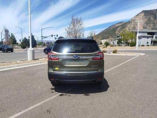 Autumn Green Metallic 2023 Subaru Ascent Limited 7-Passenger