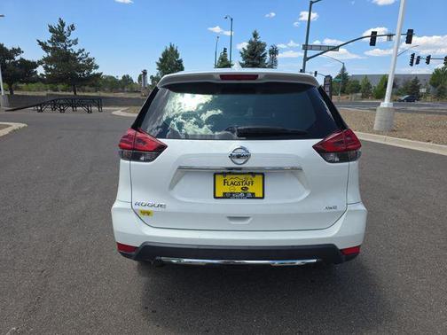 Glacier White 2018 Nissan Rogue S