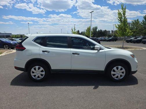 Glacier White 2018 Nissan Rogue S