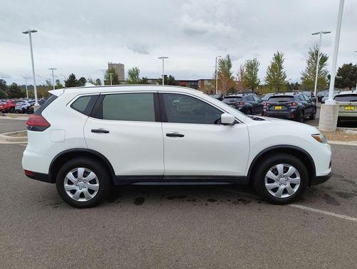 Glacier White 2018 Nissan Rogue S