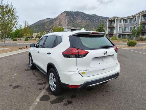 Glacier White 2018 Nissan Rogue S