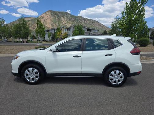 Glacier White 2018 Nissan Rogue S