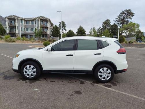 Glacier White 2018 Nissan Rogue S