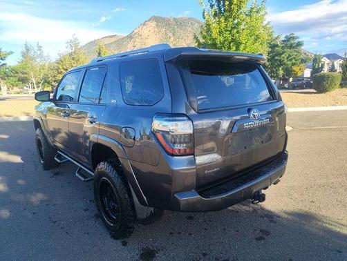 Magnetic Gray Metallic 2018 Toyota 4Runner SR5