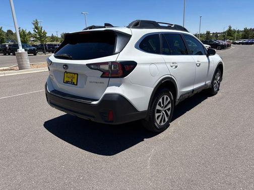 Crystal White Pearl 2020 Subaru Outback Premium