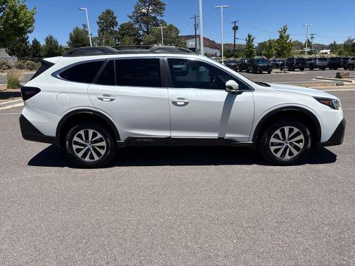 Crystal White Pearl 2020 Subaru Outback Premium