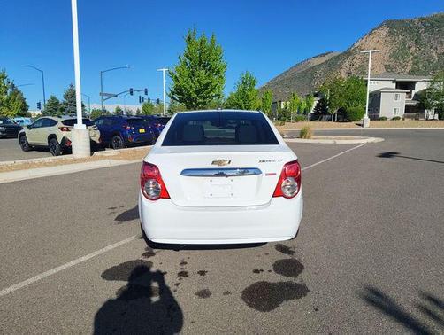 Summit White 2016 Chevrolet Sonic LT