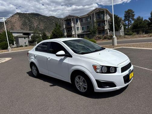 Summit White 2016 Chevrolet Sonic LT