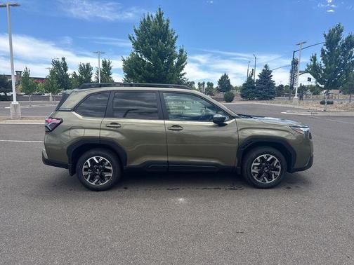 Green Metallic 2026 Subaru Forester Premium