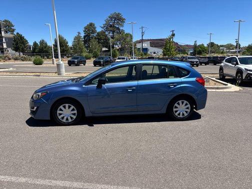 Quartz Blue Pearl 2016 Subaru Impreza 2.0i
