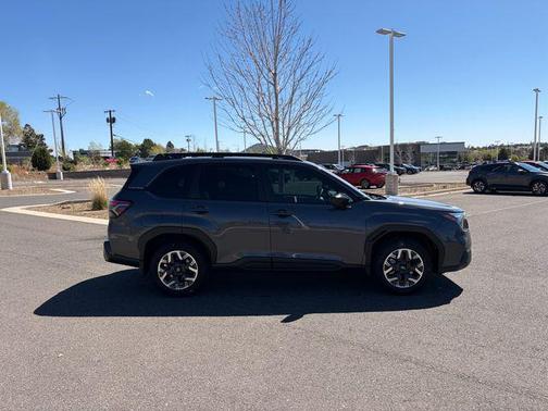 Magnetite Gray Metallic 2026 Subaru Forester Base