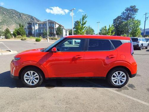 Inferno Red 2025 Kia Soul LX