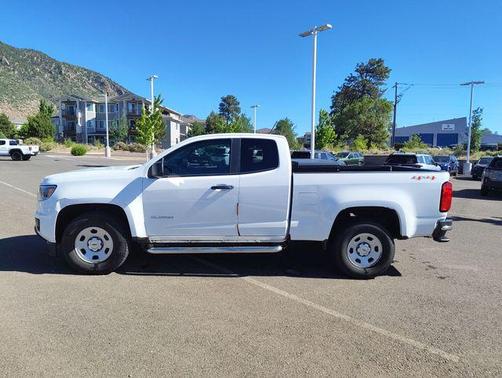 Summit White 2016 Chevrolet Colorado WT