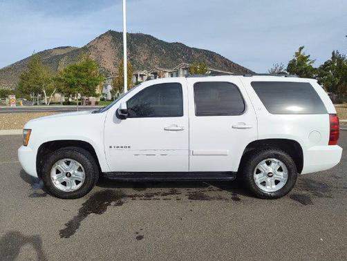 Summit White 2009 Chevrolet Tahoe LT