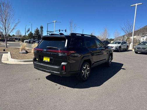 Crystal Black Silica 2026 Subaru Outback Touring XT