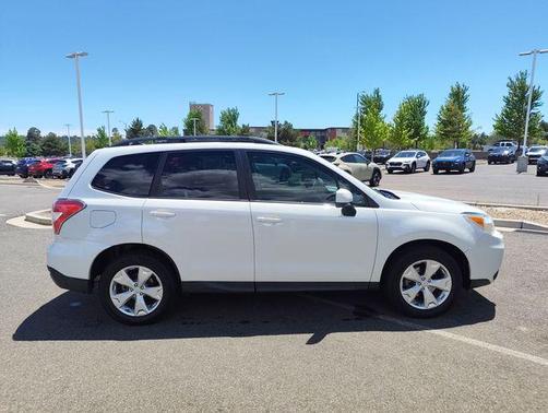 Satin White Pearl 2015 Subaru Forester 2.5i Premium