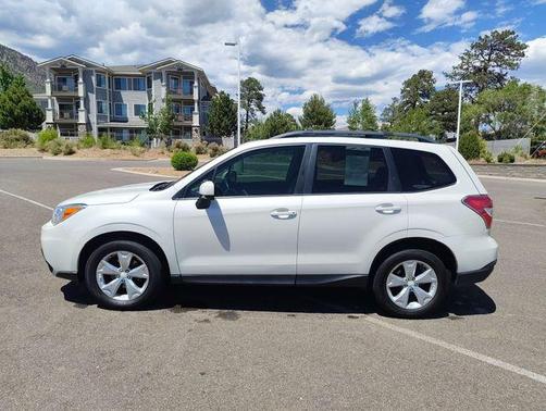 Satin White Pearl 2015 Subaru Forester 2.5i Premium