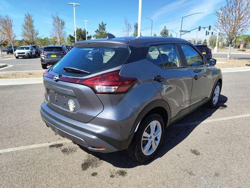 Gun Metallic 2022 Nissan Kicks S