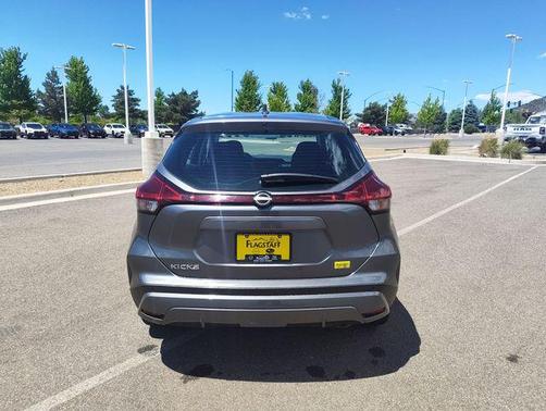 Gun Metallic 2022 Nissan Kicks S