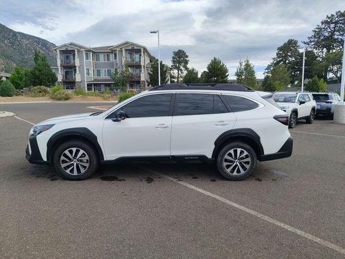 Crystal White Pearl 2025 Subaru Outback Base