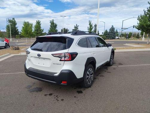 Crystal White Pearl 2025 Subaru Outback Base