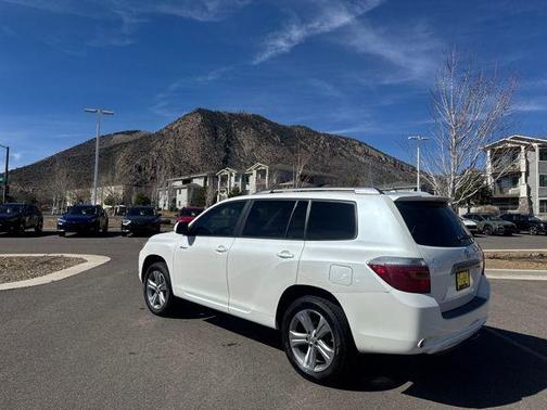2010 Toyota Highlander Sport