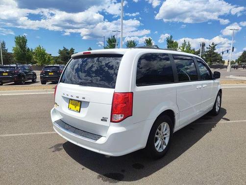 Bright White Clearcoat 2014 Dodge Grand Caravan SXT