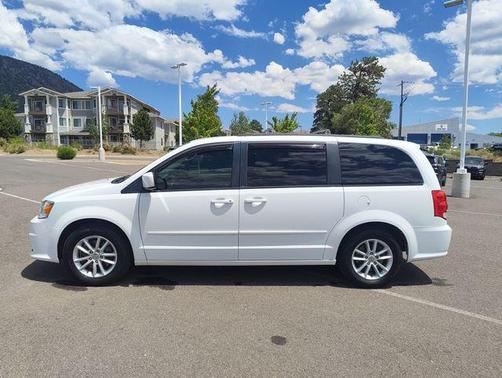 Bright White Clearcoat 2014 Dodge Grand Caravan SXT