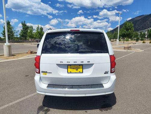 Bright White Clearcoat 2014 Dodge Grand Caravan SXT