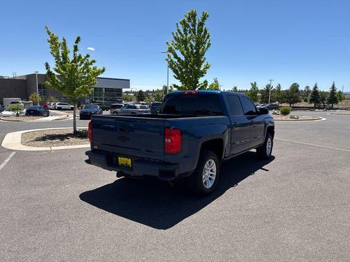 Deep Ocean Blue Metallic 2017 Chevrolet Silverado 1500 2LT