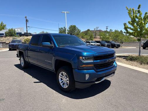 Deep Ocean Blue Metallic 2017 Chevrolet Silverado 1500 2LT