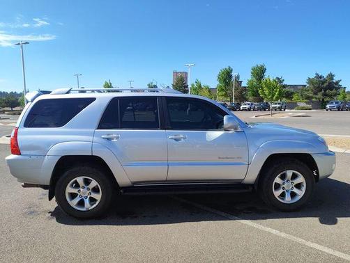 Silver 2005 Toyota 4Runner SR5 V8